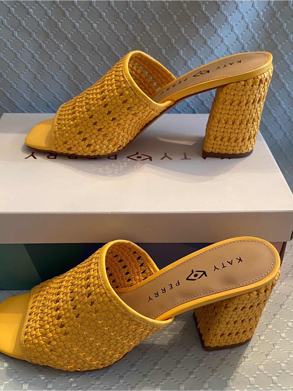 Katy Perry Collections Pineapple Woven Block Heel Mule Slides Shoes Size 9.5